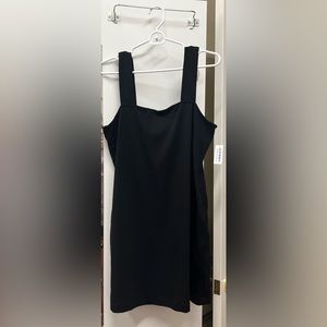This is a perfect black dress for summer and fall!